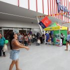 Las familias del sector disfrutan ahora de la conveniencia de comprar todo en un solo lugar.