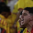 El reclamo de los hinchas de Barcelona es permanente en partidos de local y de visitante.