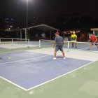 Pickleball Guayaquil Complex, en la ciudadela Kennedy Norte, Guayaquil, congrega a esta nueva comunidad que está en crecimiento y que llena de deportes las noches.
