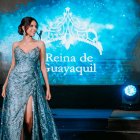 Valeria Coello, una de las 13 candidatas oficiales, durante su desfile en el certamen Reina de Guayaquil 2025.