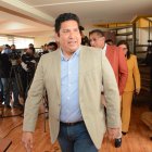 Richard Gómez se pronunció desde los Estados Unidos, donde según él estaría con un mal de salud.