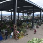 En la plaza confluyen unos 500 agricultores y comerciantes.
