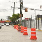 La construcción de pasos elevados obliga a implementar desvíos en el norte de Guayaquil.