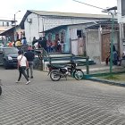 El cuerpo de Keneth Mendoza Betancourt fue encontrado dentro de su domicilio, a pocos metros del malecón de Tachina.