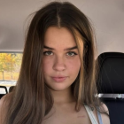 Madelynn May motiva a los hombres a que no sufran por el tamaño del pene.