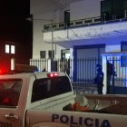 La gente fue hasta la Fiscalía para estar presente durante la audiencia por crimen en Déleg.