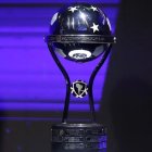 El trofeo de la Sudamericana será entregado al nuevo campeón el 22 de noviembre en Asunción.
