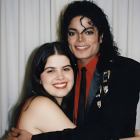 Foto estilo Polaroid generada con IA Gemini: apariencia retro y realismo sorprendente junto a tu celebridad favorita.