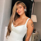 Karol G canta “Vivo por ella” junto a Andrea Bocelli en la Plaza de San Pedro, durante el concierto “Grace for the World”.