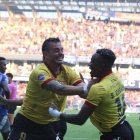 Octavio Rivero puso el primer gol de Barcelona en la goleada al Capwell.