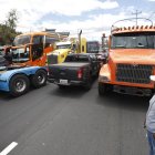 El ingreso a Quito por la Panamericana Sur fue todo un caos este 15 de septiembre por cuenta del bloqueo de camioneros de esta importante vía.
