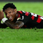 Gonzalo Plata reclamó su injusta expulsión en Flamengo vs Estudiantes de La Plata en Libertadores.