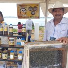 El emprendimiento del comunero Mateo Lima es Miel de Abeja del Valle Javita.