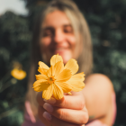 21 de septiembre, una fecha ideal para regalar flores amarillas.