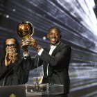 Ousmane Dembélé recibió el Balón de Oro 2025.