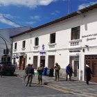 Varios locales comerciales están cerrados en el Centro Histórico de Latacunga.