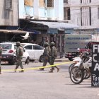 Agentes de la Policía Nacional y Fuerzas Armadas acudieron al sitio al ser alertados de lo sucedido.