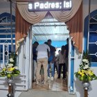 Familiares y amigos se reunieron para despedir al menor fallecido con honras fúnebres.