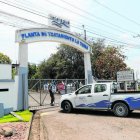 En varios sectores de Guayaquil el servicio de agua potable es ‘vendido’ por bandas.