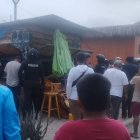 El sitio del crimen en el malecón de Playas.