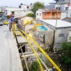 Bajo un puente que es transitado por centenares de personas hallaron el cadáver.