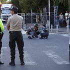 Varias unidades de la Policía llegaron al sitio para levantar evidencias.