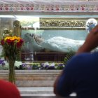 El cuerpo incorrupto de Narcisita reposa en el santuario, ubicado en el centro de Nobol, a la orilla del río.