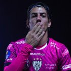 Michael Hoyos de Independiente del Valle hizo 4 goles a Gualaceo.