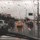 Lluvias intensas y tormentas eléctricas afectarán varias regiones del país durante el feriado de octubre, según alerta del Inamhi.