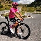 Richard Carapaz está listo para dar pelea por el triunfo en Il Lombardía.