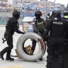 El paro nacional en Ecuador mantiene bloqueadas varias vías.