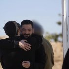 Rehenes israelíes liberados tras 738 días de cautiverio en Gaza.