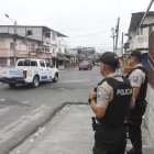 Horas luego del suceso, agentes policiales acudieron al sitio para cumplir con un resguardo.