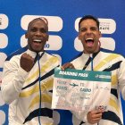 José Acevedo (d) junto a su entrenador Dionicio Gustavo, en el Clasificatorio de París.