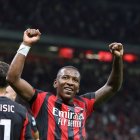 Pervis Estupiñán, lateral zurdo del AC Milan de Italia.