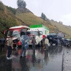El accidente se registró en el sector Quindigua, vía Guaranda–Ambato, bajo una intensa lluvia.