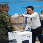 Militares ya se encuentran desplegados en algunos recintos del país.