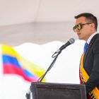 Daniel Noboa, presidente de Ecuador, impulsa bonos para sectores afectados por el reciente paro nacional.