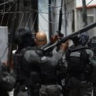 Un enorme operativo policial ingresó a las favelas de Rio de Janeiro este martes 28 de octubre de 2025.