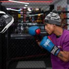 El boxeador ecuatoriano Andrés Villegas se preparó con el entrenador venezolano Erik Fernández.