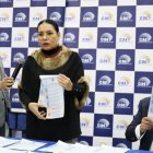 Diana Atamaint recordó que las papeletas reales cuentan con múltiples medidas de protección.