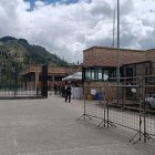 En la cárcel regional de Azuay se reportó la muerte de dos internos.