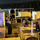 El cuerpo quedó inerte junto a una lápida.