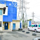 Ambulancia ingresó a la cárcel Regional de Guayaquil la mañana del 3 de noviembre.