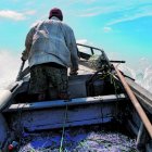 Una lancha de fibra de vidrio para la faena cuesta hasta 8.500 dólares, sin contar los dos motores de 75 HP, que suman otros $7.500.