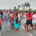 Los familiares de la víctima llegaron hasta el sitio para identificarlo.