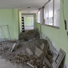 Carpuela. Ubicado en la vía Ibarra-Tulcán, a la altura del kilómetro 147,5 entre Ambuquí y El Juncal, en pleno Valle del Chota, partes del complejo lucen descuidadas y techos por el suelo.