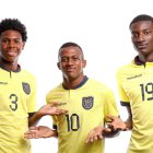 Deinner Ordoñez (i) en el sudamericano sub-15 junto a Justin Lerma (c) y Juan Angulo (d).