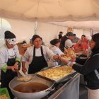 Hubo todo tipo de comida cerca de los recintos electorales, en el sur de Quito.