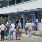 Agentes policiales realizaron controles en los 22 cantones de Manabí durante la jornada electoral.